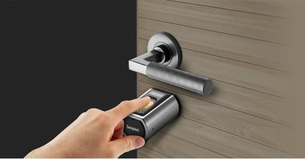 automatic door lock with remote opens with fingerprint